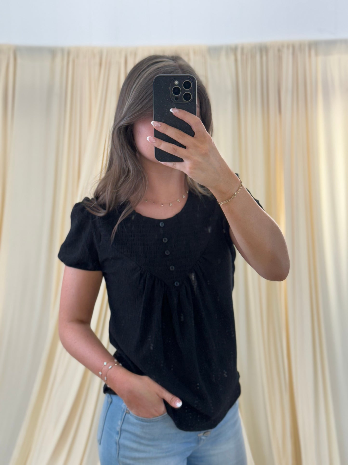 Blackout Beauty, Blouse