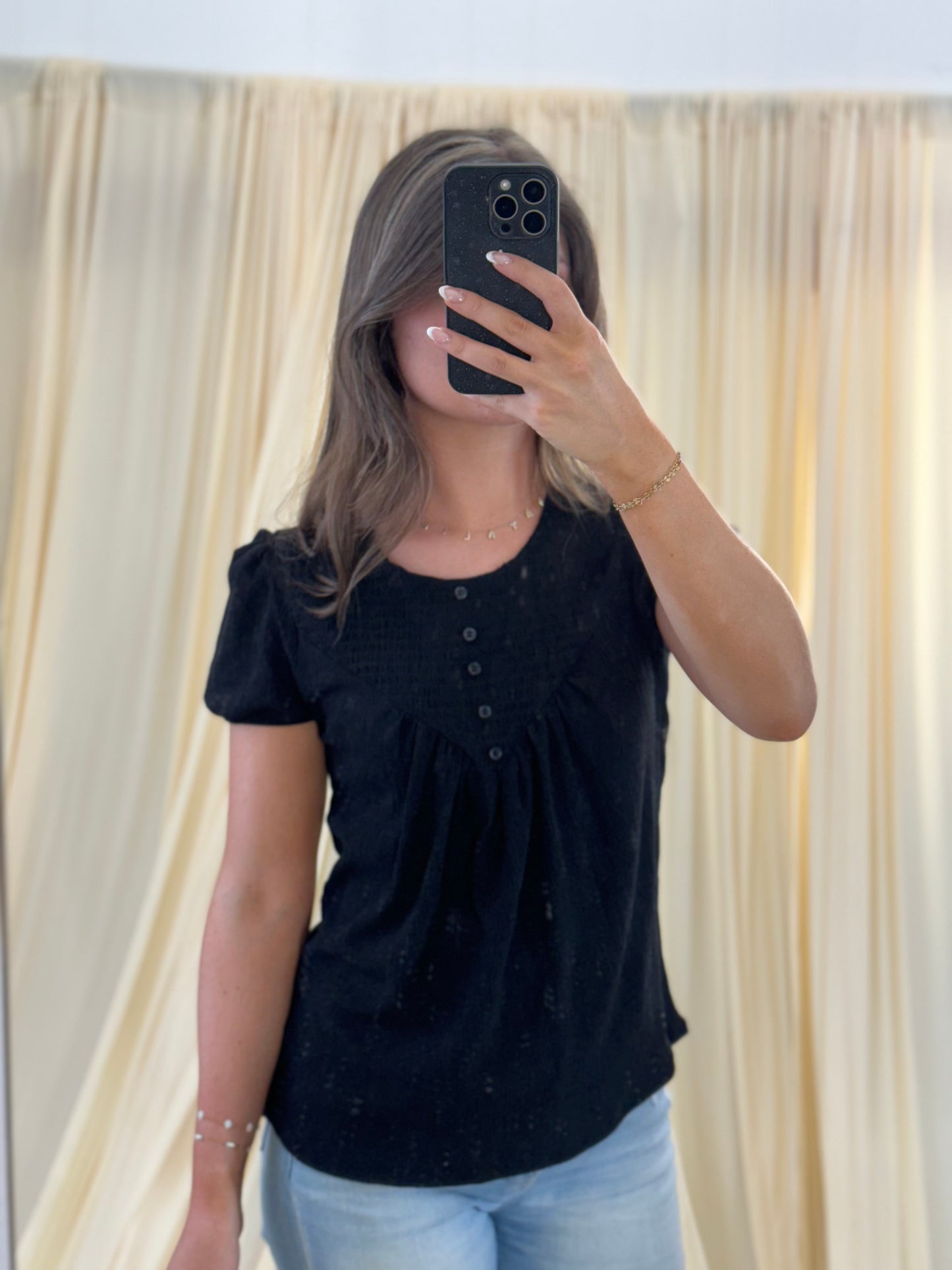 Blackout Beauty, Blouse