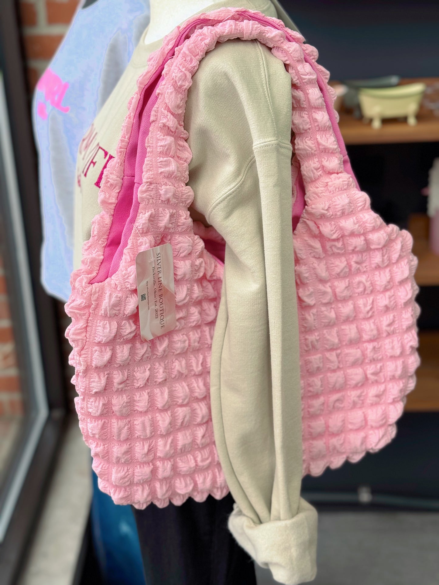 Main Character, Puffer Bag