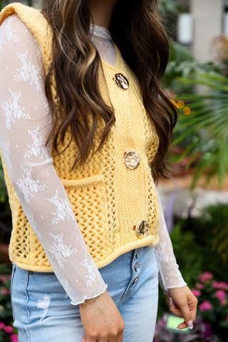 Golden Whip, Sweater Vest