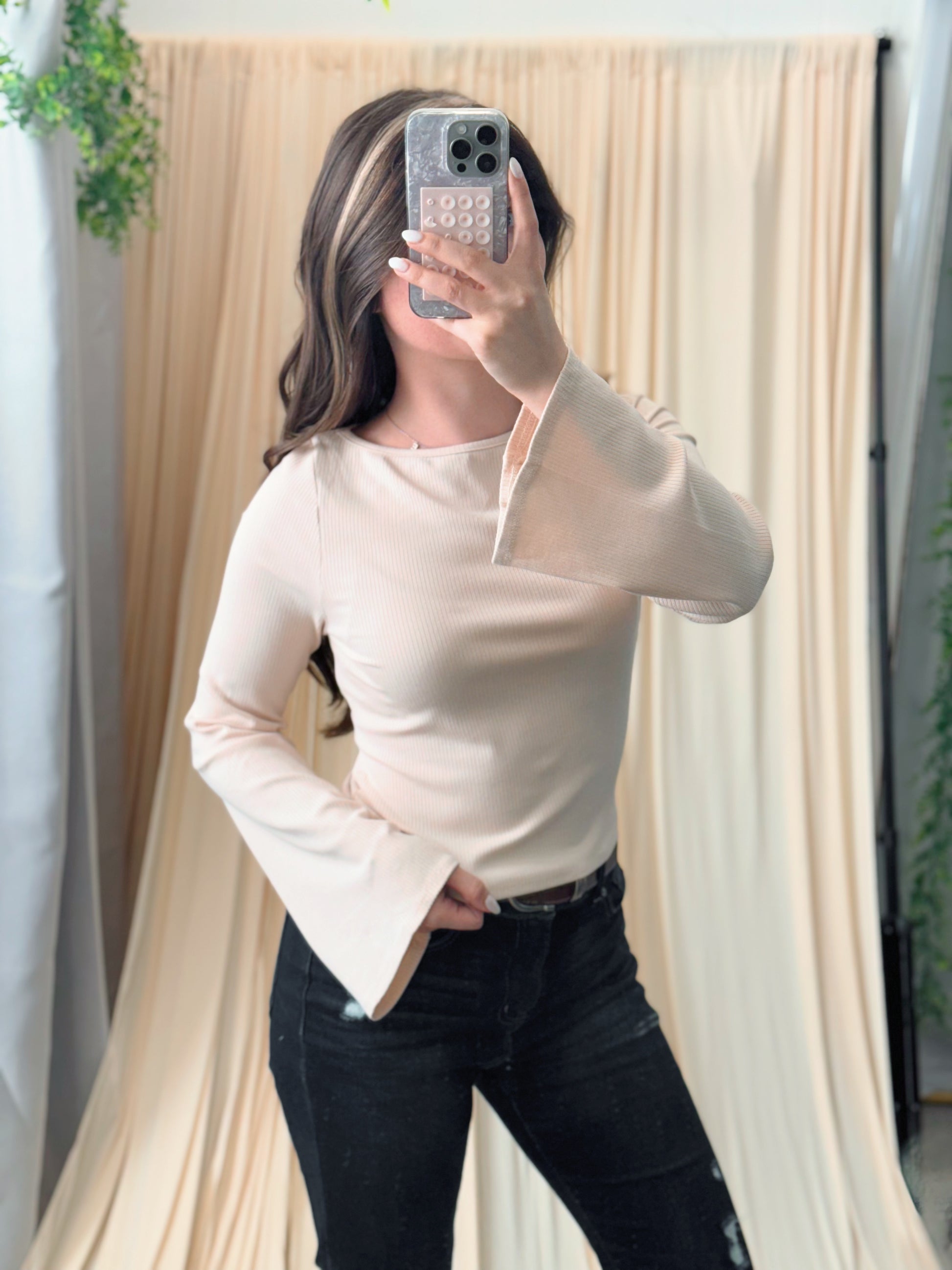 trumpet sleeve blouse, ribbed shirt, fitted