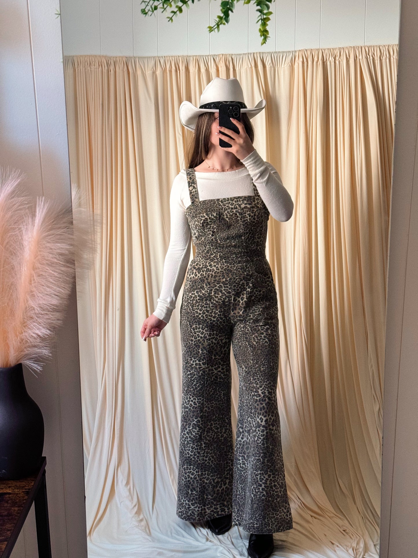 Right Time, Cheetah Overalls