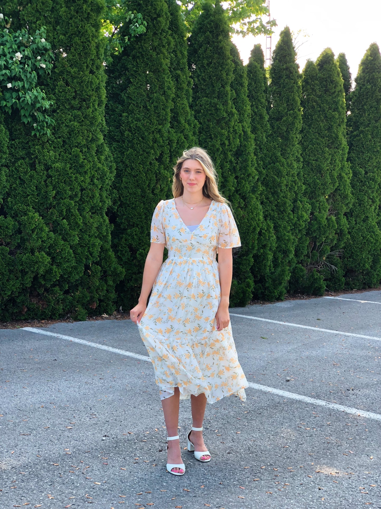 Sunday Morning, Dress