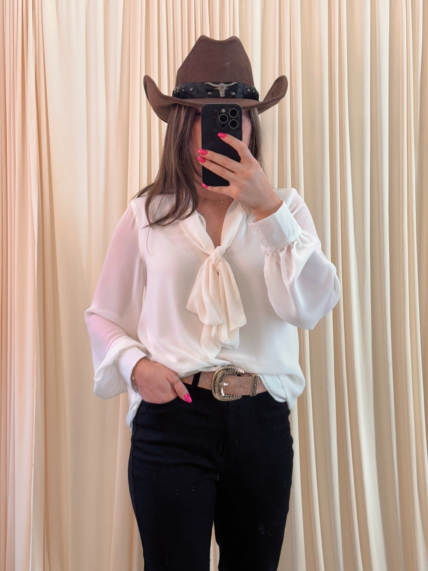 Pearl Temptation, Blouse