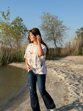 Backwoods Basic, Leafy Tee - Silver Line Boutique
