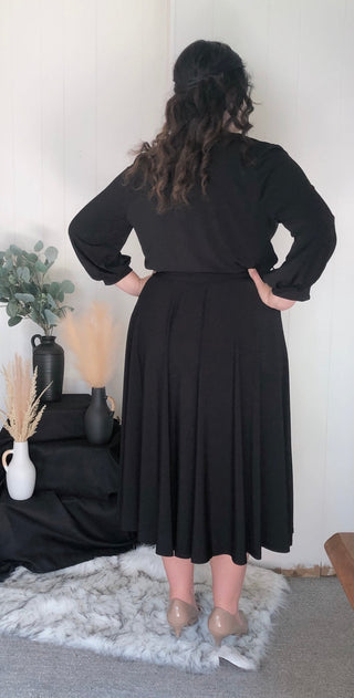 Midnight Queen, Black Dress *Exclusively Curvy* - Silver Line Boutique