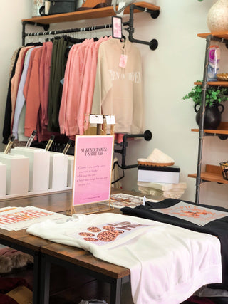 Schedule An Appointment For: Customizing Your Own T-Shirt Bar - Silver Line Boutique